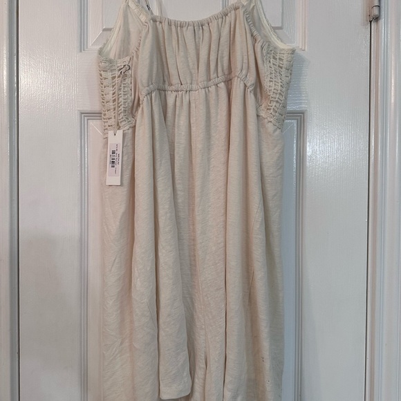 Another Love Cream Crochet Romper - Picture 3 of 4